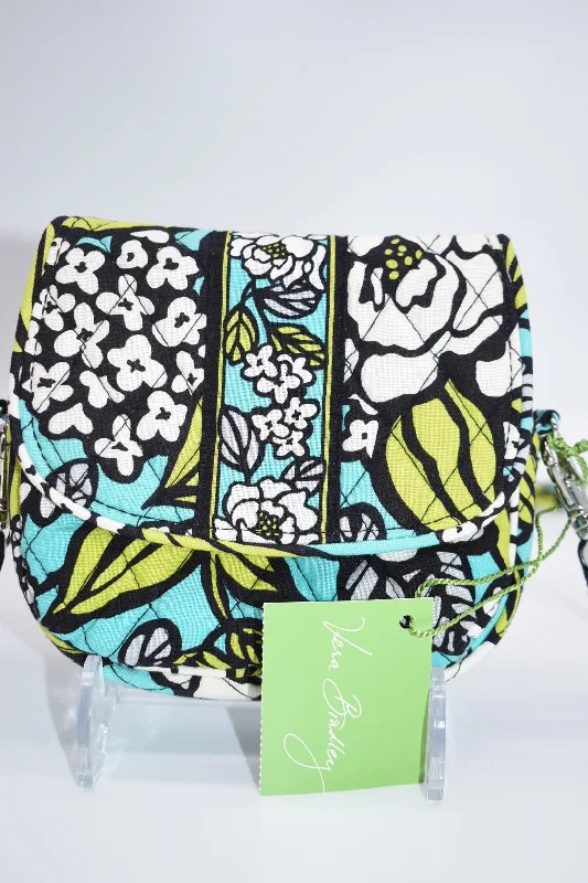 Trendy Bags For Teenage Girls Vera Bradley "Shoot from the Hip" Convertible Crossbody Bag in Island Blooms Trendy Bags For Teenage Girls Vera Bradley "Shoot from the Hip" Convertible Crossbody Bag in Island Blooms