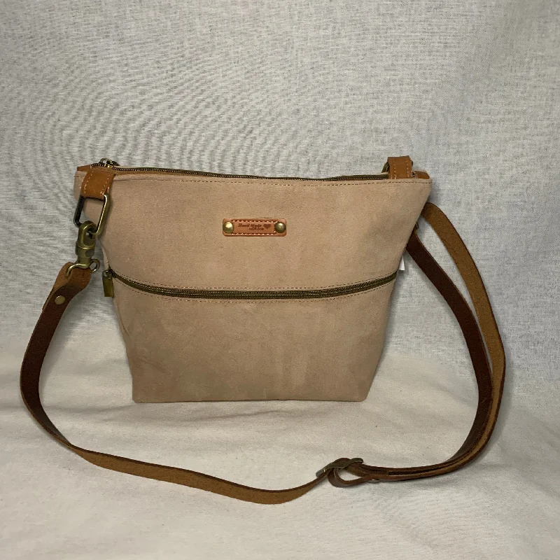 Affordable Luxury Fashion All leather crossbody buckskin bag with antique gold hardware and designer lining. Affordable Luxury Fashion All leather crossbody buckskin bag with antique gold hardware and designer lining.