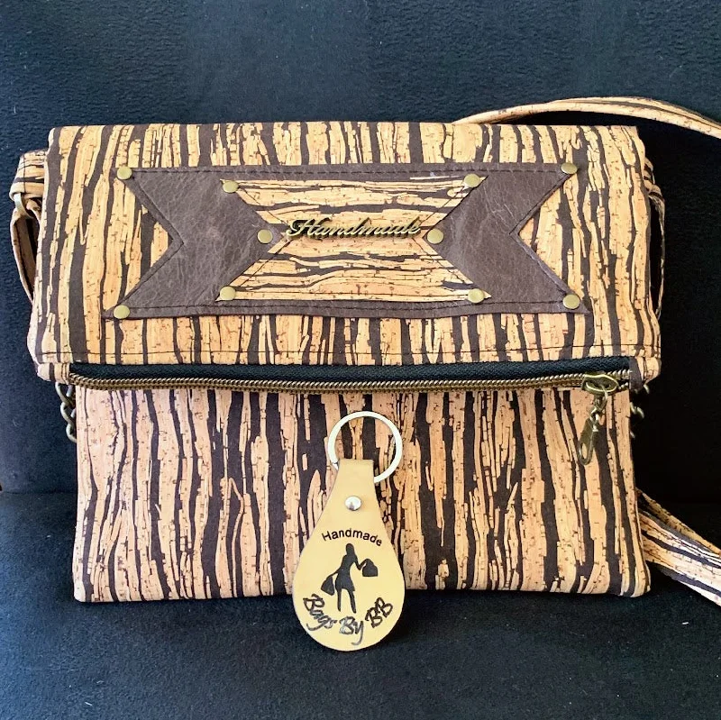 Elegant Bags For Formal Events And Luxury Occasions Cork crossbody with leather enhancement. Elegant Bags For Formal Events And Luxury Occasions Cork crossbody with leather enhancement.