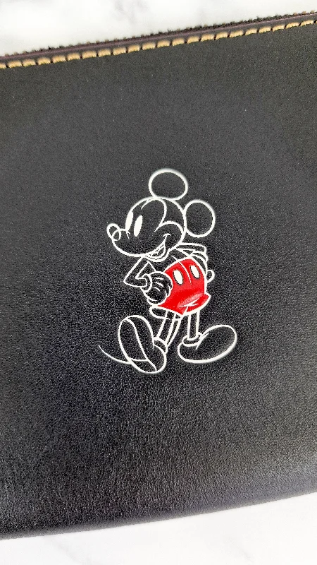 Scratch-Resistant And Luxury Sale Bags Disney x Coach Mickey Mouse Corner Zip Wristlet Pouch Clutch in Black Smooth Leather - F59528 Scratch-Resistant And Luxury Sale Bags Disney x Coach Mickey Mouse Corner Zip Wristlet Pouch Clutch in Black Smooth Leather - F59528