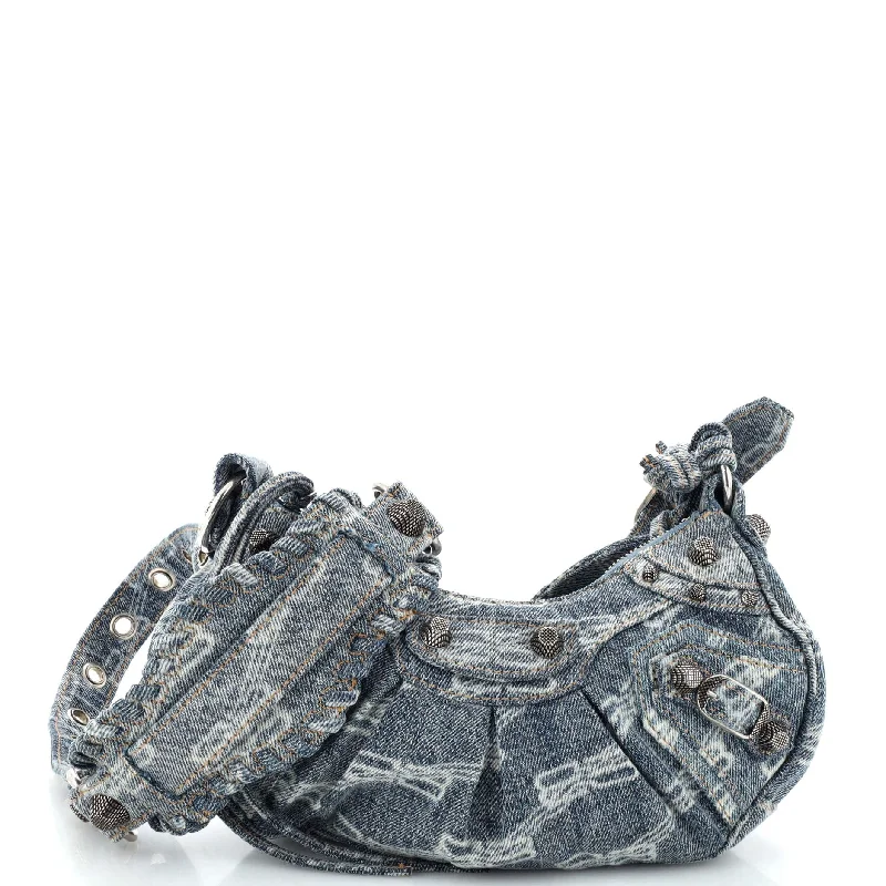 Limited-Time Offers On Trendy And Stylish Bags Le Cagole Giant Studs Shoulder Bag BB Denim XS Limited-Time Offers On Trendy And Stylish Bags Le Cagole Giant Studs Shoulder Bag BB Denim XS